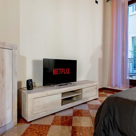 -Near Arena & Giuletta- Pet Friendly Mazzini Palace Верона Екстериор снимка