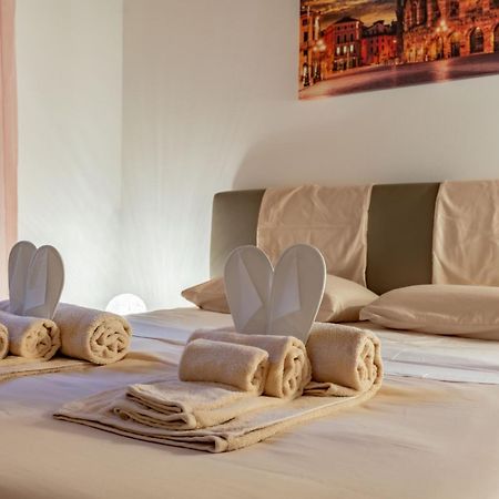 -Near Arena & Giuletta- Pet Friendly Mazzini Palace Верона Екстериор снимка