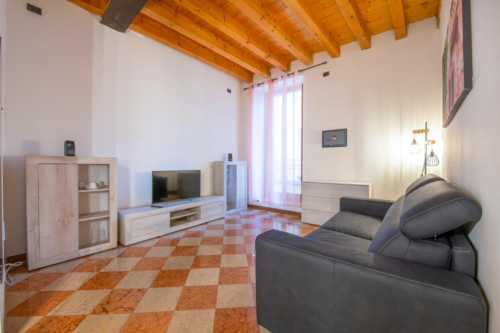 -Near Arena & Giuletta- Pet Friendly Mazzini Palace Верона Екстериор снимка