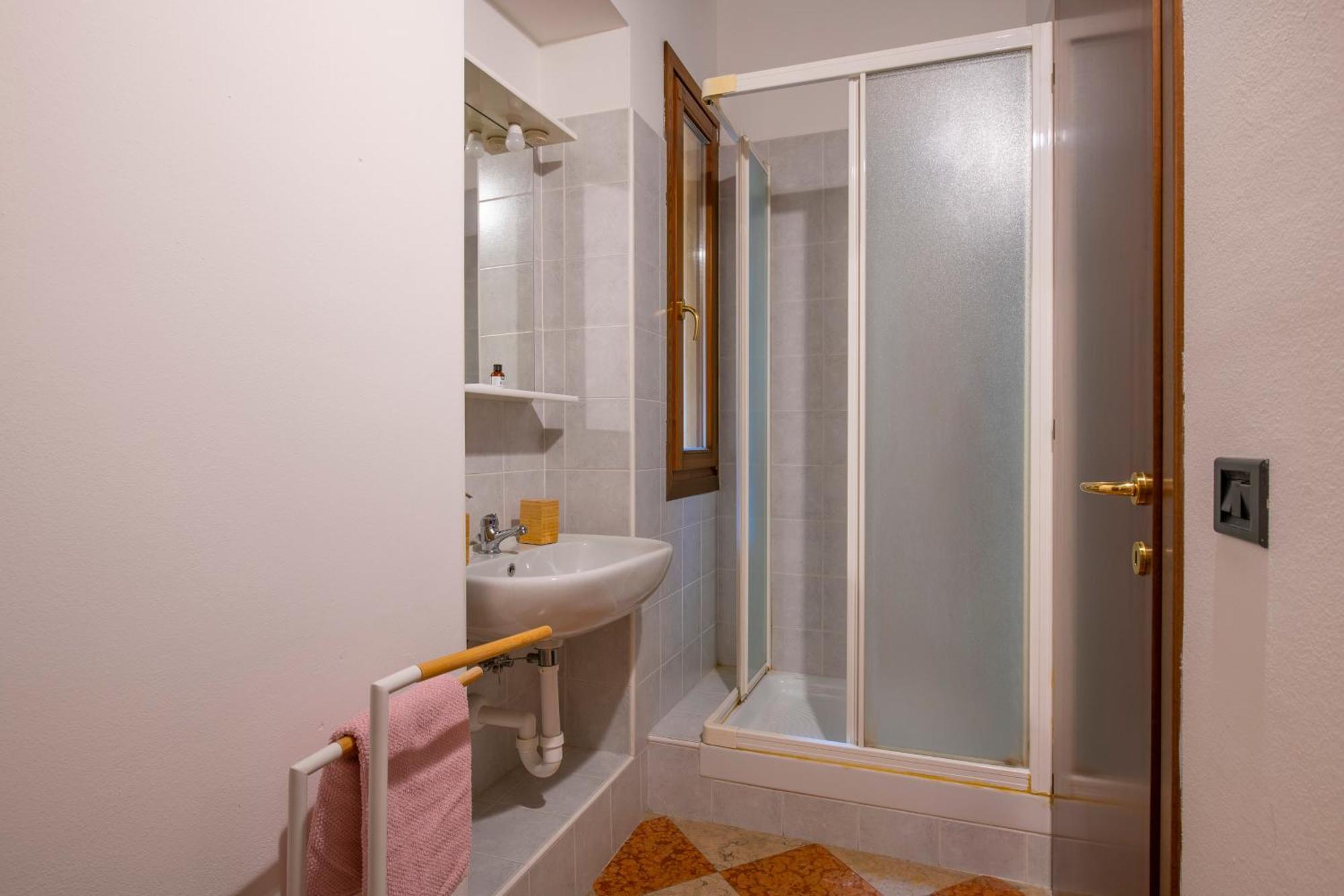 -Near Arena & Giuletta- Pet Friendly Mazzini Palace Верона Екстериор снимка